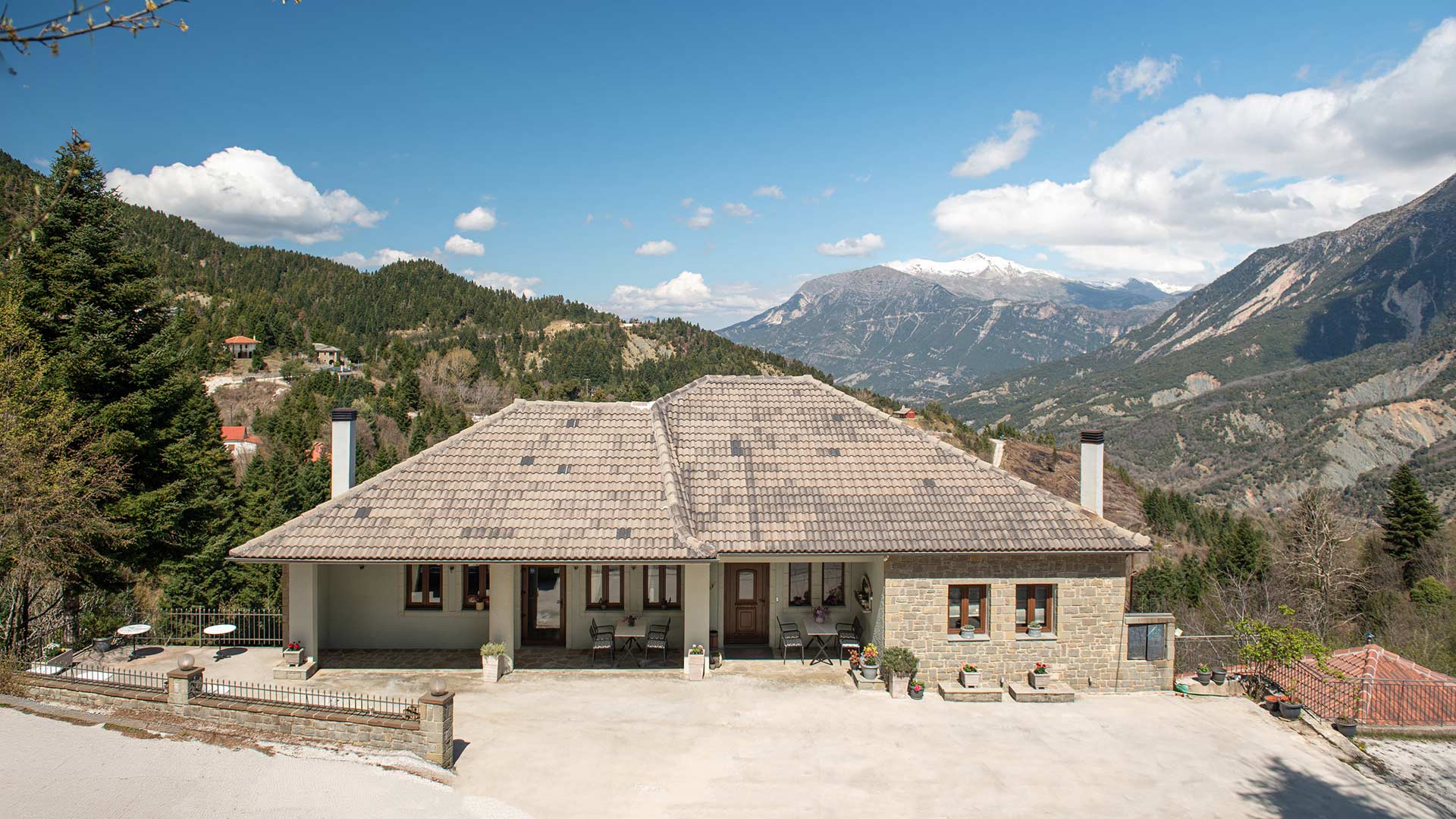 Ξενώνας Αγκάθι Τζουμέρκα