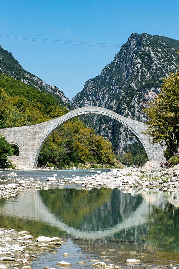 Plaka Bridge